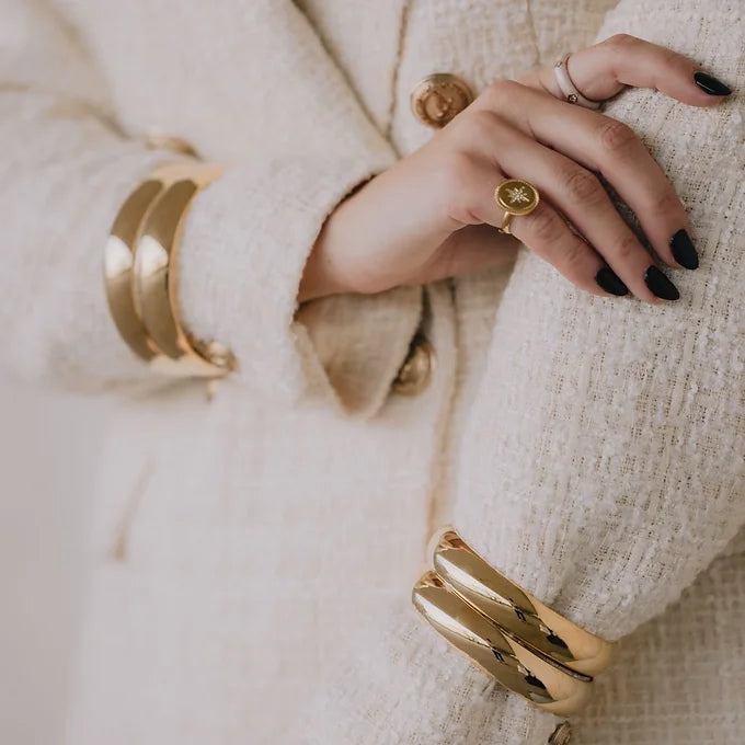 UNIQUE Ring
