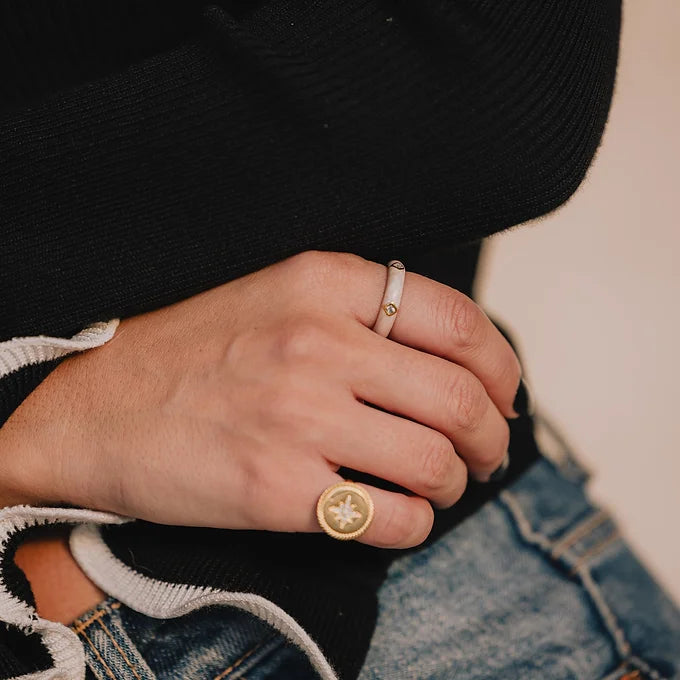UNIQUE Ring