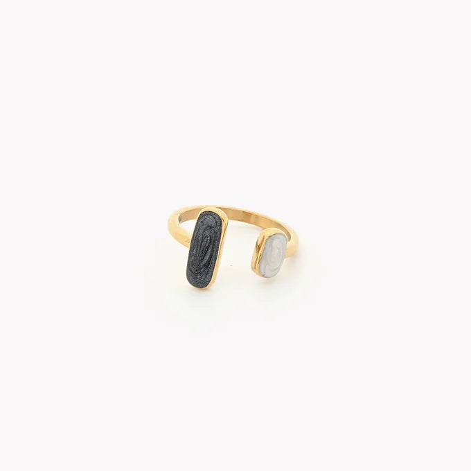 Geometric Color Ring