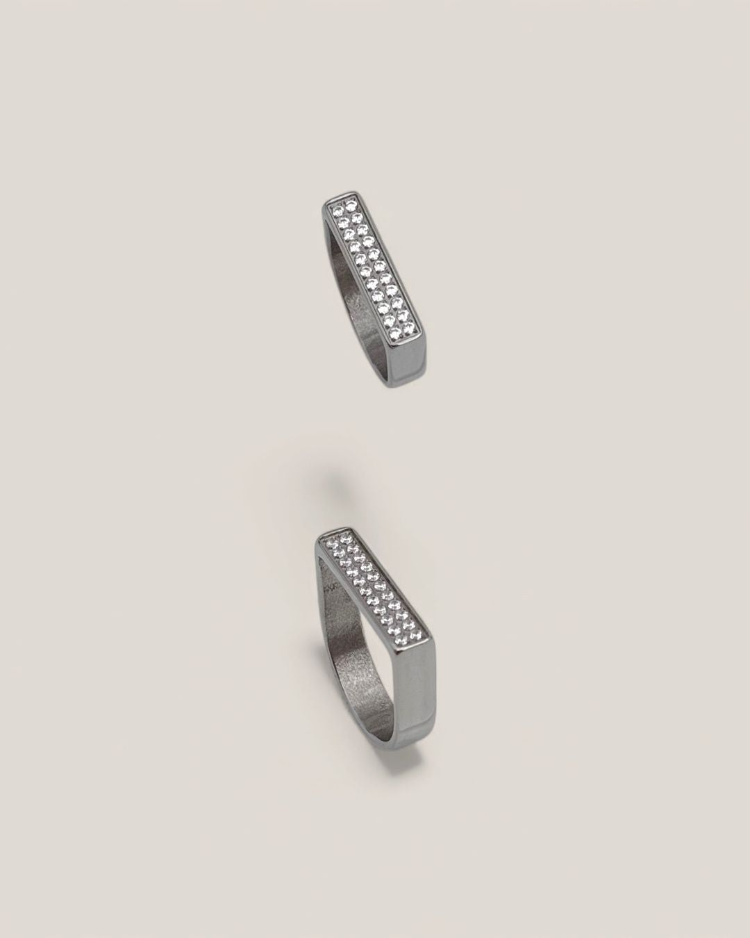 Anel reto zircónias