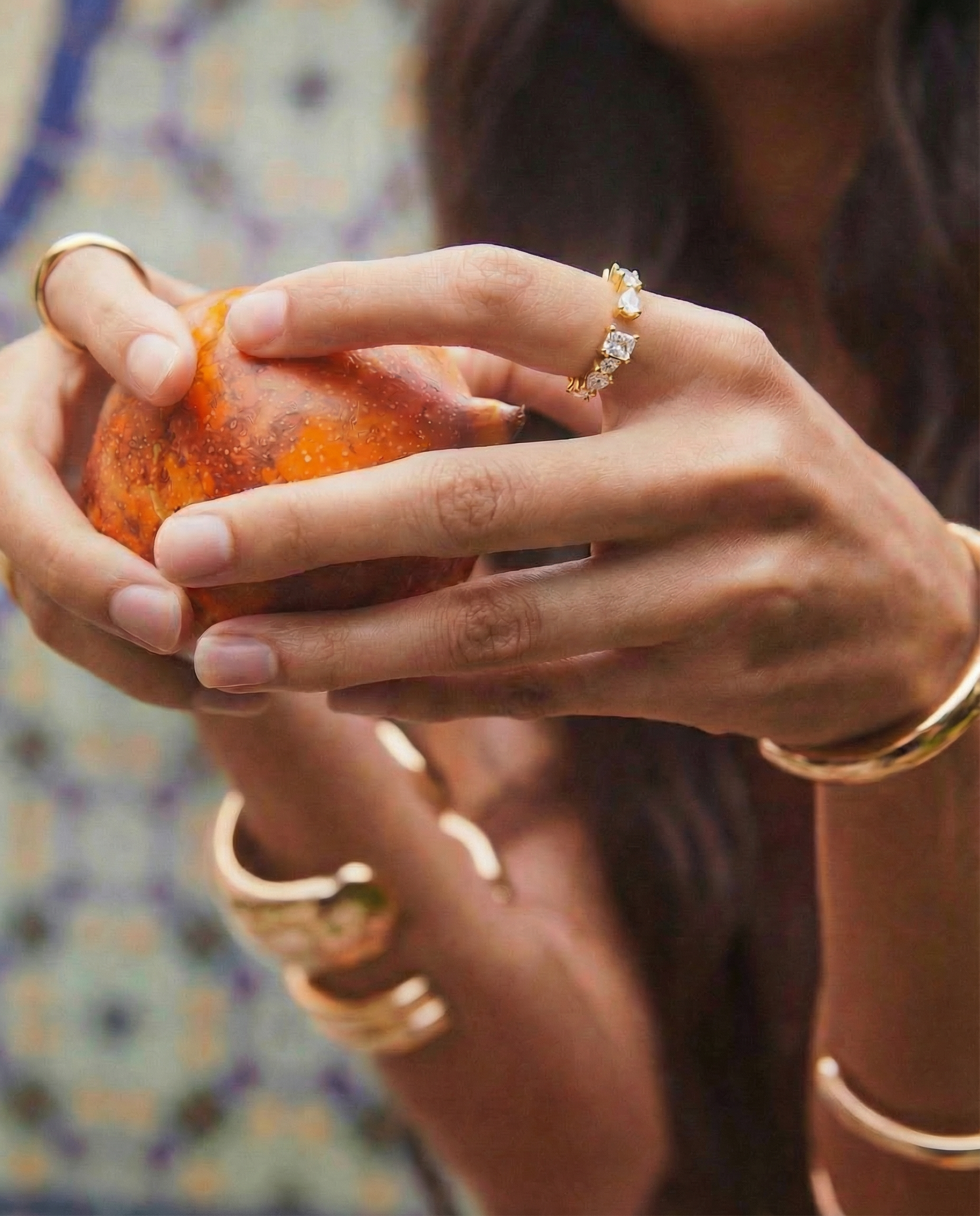 Anel aberto c/ zircónias