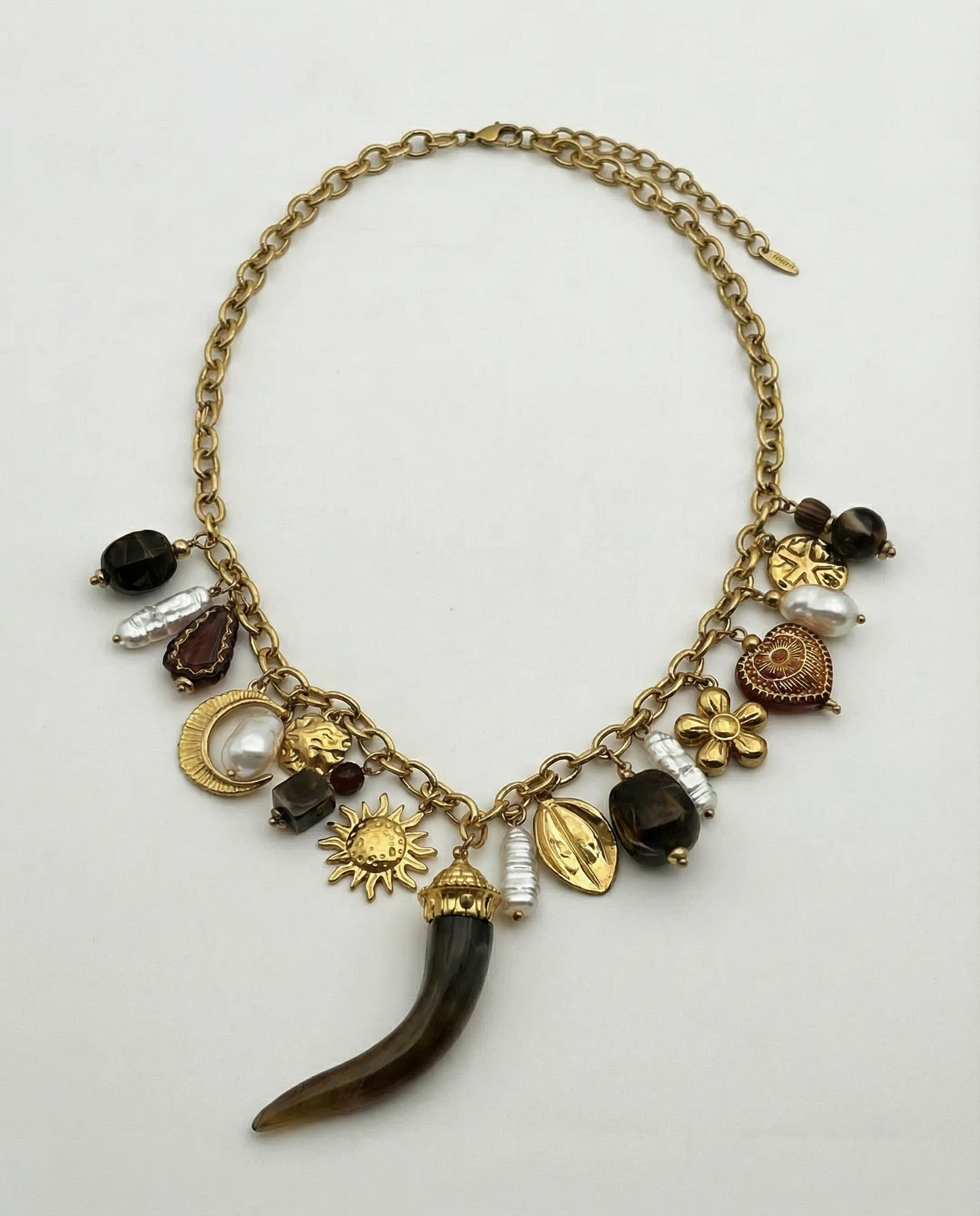 Colar amuletos